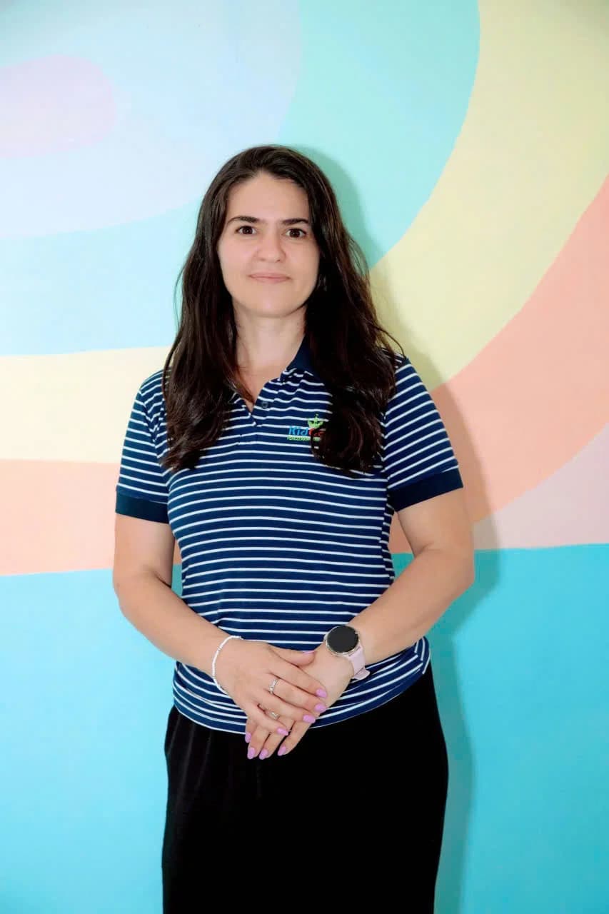 Ms. Einav
