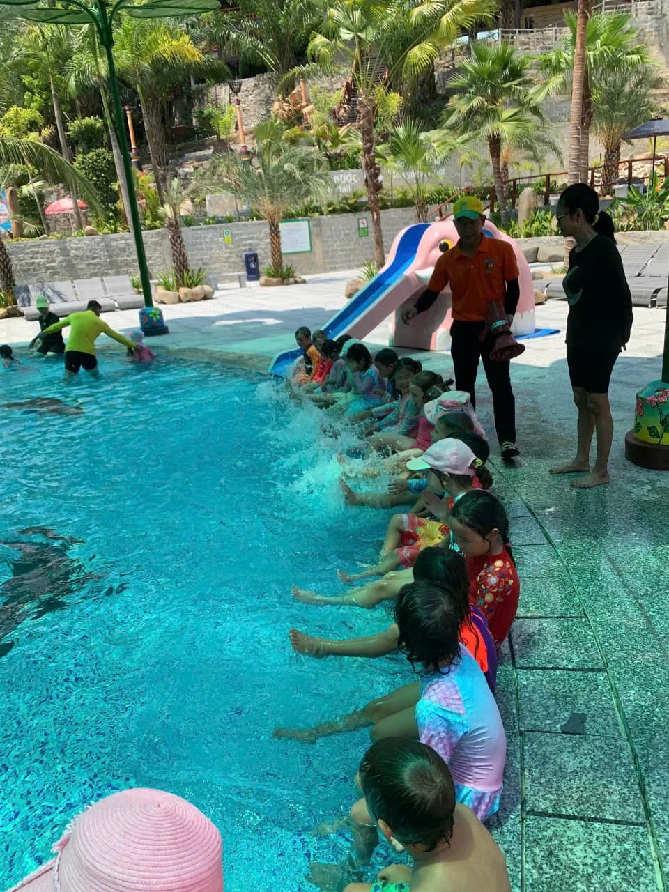 Kid Castle students playing at the water park on a field trip