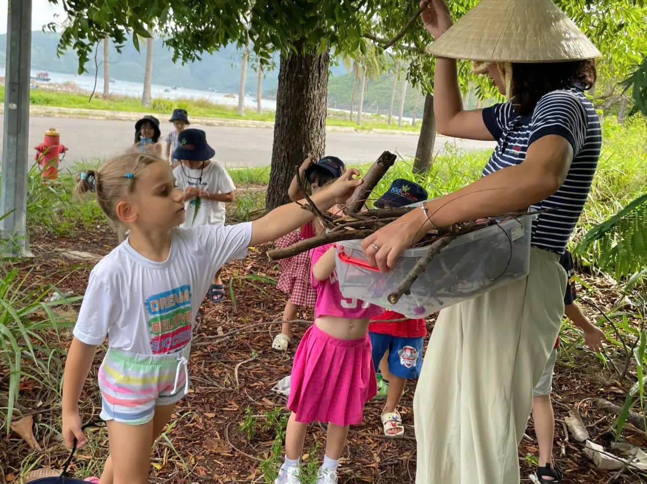 Little Helpers